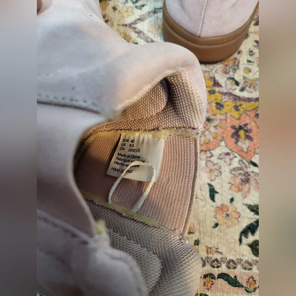 H&M Size 8.5 Women's Light Pink Suede Ankle Boots Pull On Booties